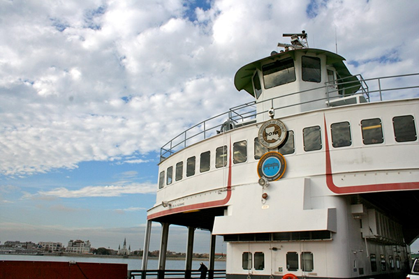 Things To Do in New Orleans Without Drinking: Ferry Ride