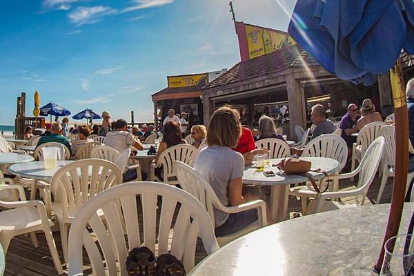 Best Myrtle Beach Beachfront Bars: Ocean Annie's