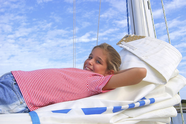 Kid Travel - Sleep On A Boat