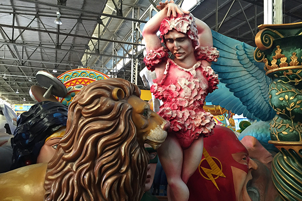 Things To Do in New Orleans Without Drinking: Mardi Gras World