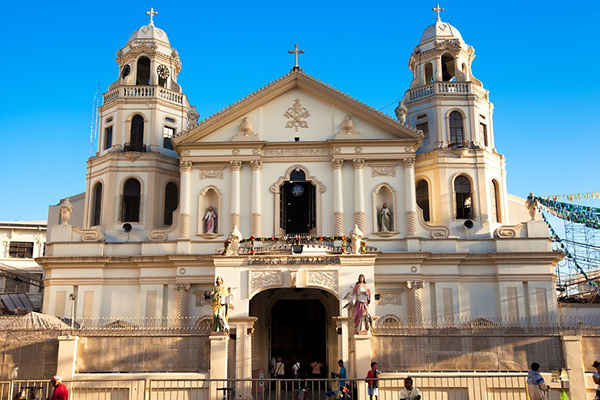 Manila Travel Guide: Quiapo Church