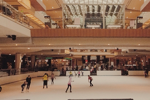 Houston Family Fun: Ice Skating at the Galleria