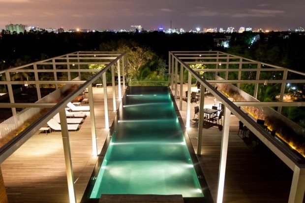 Holiday Inn and Suites Bengaluru pool