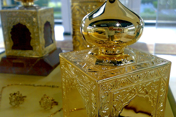 Muscat Romantic Date Ideas: Visit a Perfumery