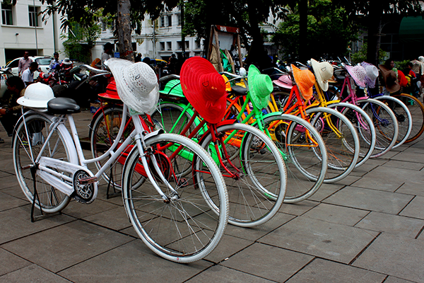 Neighborhoods in Jakarta: Kota Tua where you rent bikes and hat