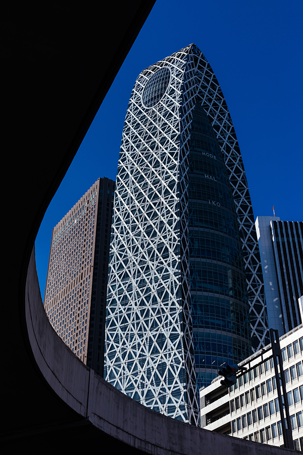 Best Places to Take Photos in Tokyo: Mode Gakuen Cocoon Building