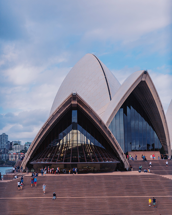Best Places to Take Photos in Sydney: Bennelong Lawn